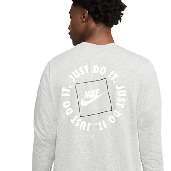 Nike Long Sleeve Tee - Picture 2 of 5